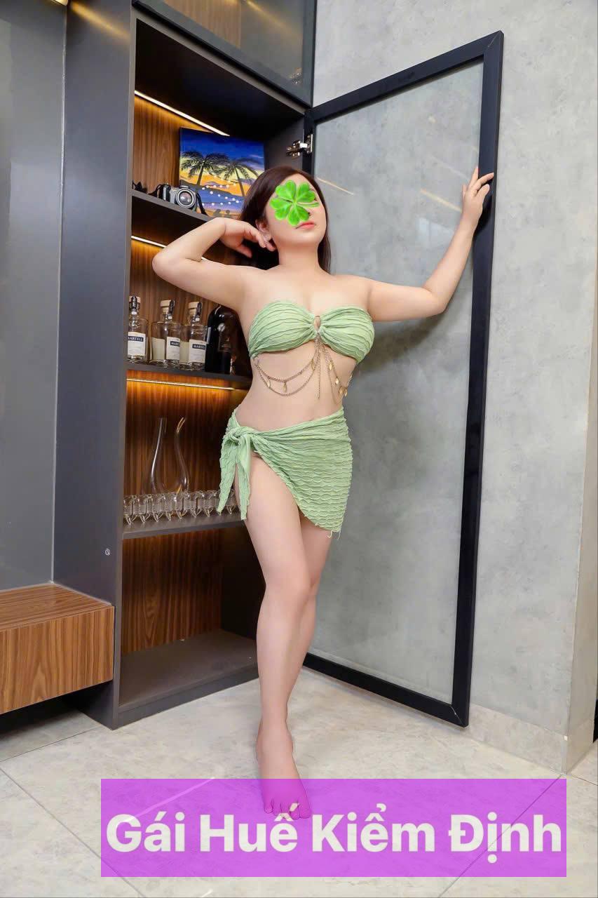 Khánh Vân – Dâm nữ gợi cảm, dễ thương ngoan tình, mặt dâm BJ cực cuốn – Gái gọi giá rẻ, nuông chiều checker hết mình